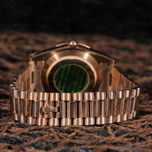 Rose Gold Luxury Timepiece with Diamond Bezel, Elegant Black Dial, Roman Markers, and Premium Oyster Bracelet Design SwanDiamond