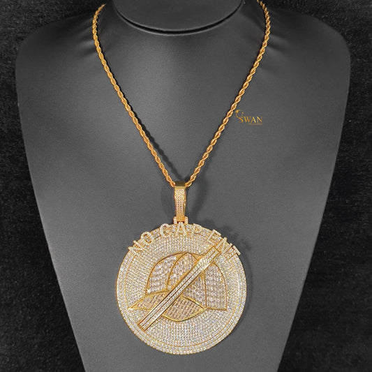 Hip Hop Custom No Cap Ent Medallion Pendant in Gold Fully Iced Out with VVS Moissanite Diamonds Luxury Necklace for Men swandiamond