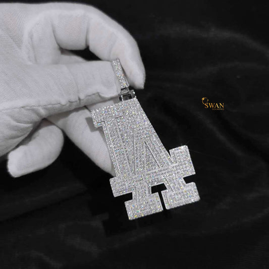 Iced Out LA Pendant Hip Hop Jewelry Silver Bling Statement Necklace Custom Letter Charm for Men Streetwear Urban Fashion swandiamond