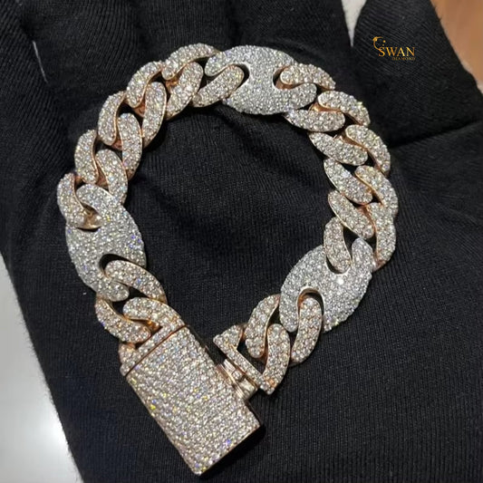 Iced Out Cuban Link Bracelet in Rose Gold with Full Diamond Pave Setting and Statement Lock Clasp – Luxury Hip Hop Jewelry swandiamond