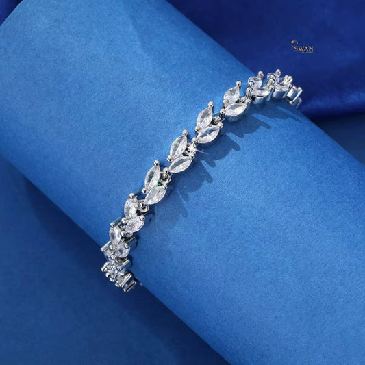 Elegant Marquise Cut Diamond Tennis Bracelet in White Gold Sparkling Natural Diamond Jewelry Luxury Timeless Gift for Her swandiamond